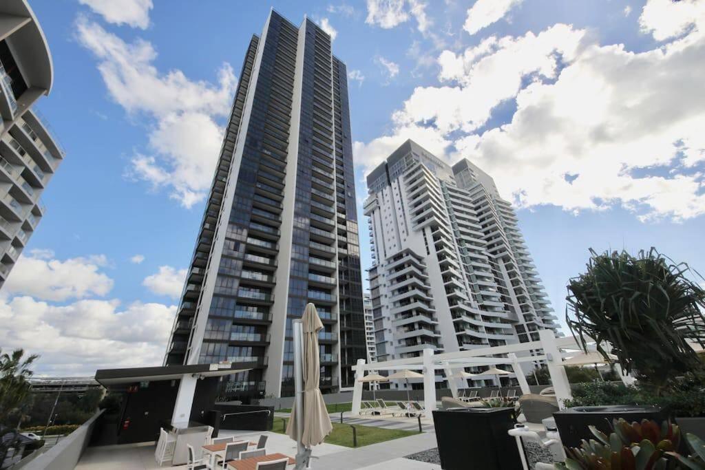 Broadbeach Apartment Level 10 With Beach Views Gold Coast Exterior photo