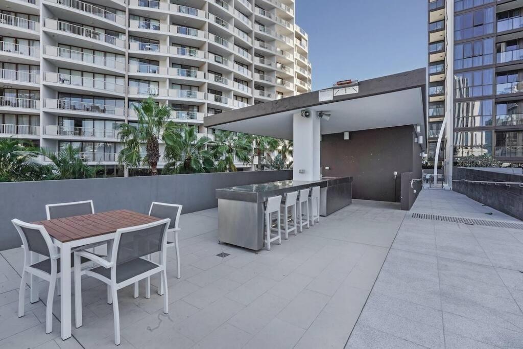 Broadbeach Apartment Level 10 With Beach Views Gold Coast Exterior photo