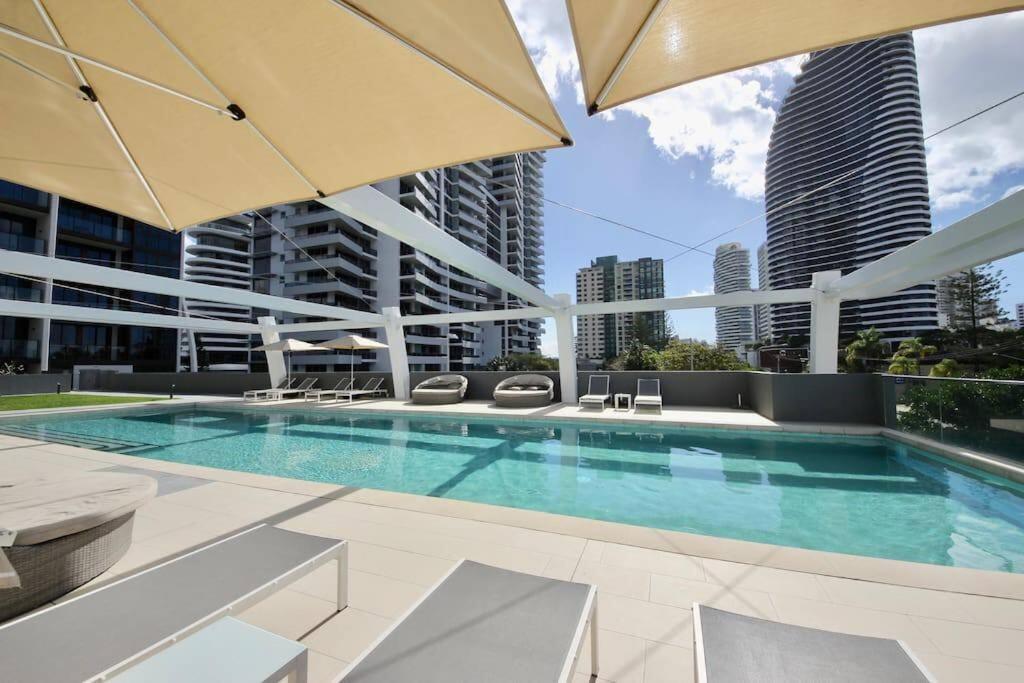 Broadbeach Apartment Level 10 With Beach Views Gold Coast Exterior photo
