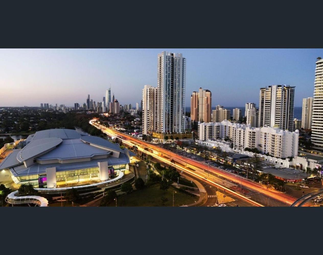 Broadbeach Apartment Level 10 With Beach Views Gold Coast Exterior photo